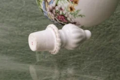 Lot de 3 bonbonnières fleuries en porcelaine de Paris