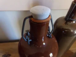 Lot de 3 bouteilles en grès vernissé