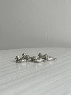 Lot de 6 canards en métal argenté, porte-noms et porte-couteaux