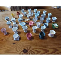Lot de 38 coquetiers