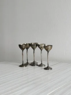 Lot de 6 coquetiers anciens en métal patiné