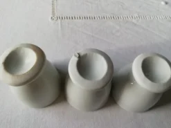 Lot de coquetiers blancs