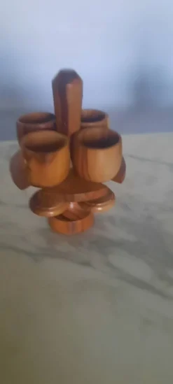 Lot de coquetiers en bois