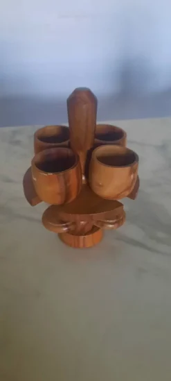 Lot de coquetiers en bois