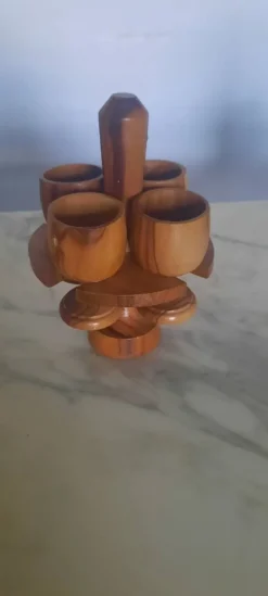 Lot de coquetiers en bois