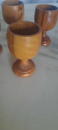 Lot de coquetiers en bois