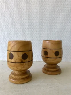 Lot de 2 coquetiers en bois