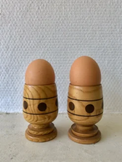 Lot de 2 coquetiers en bois