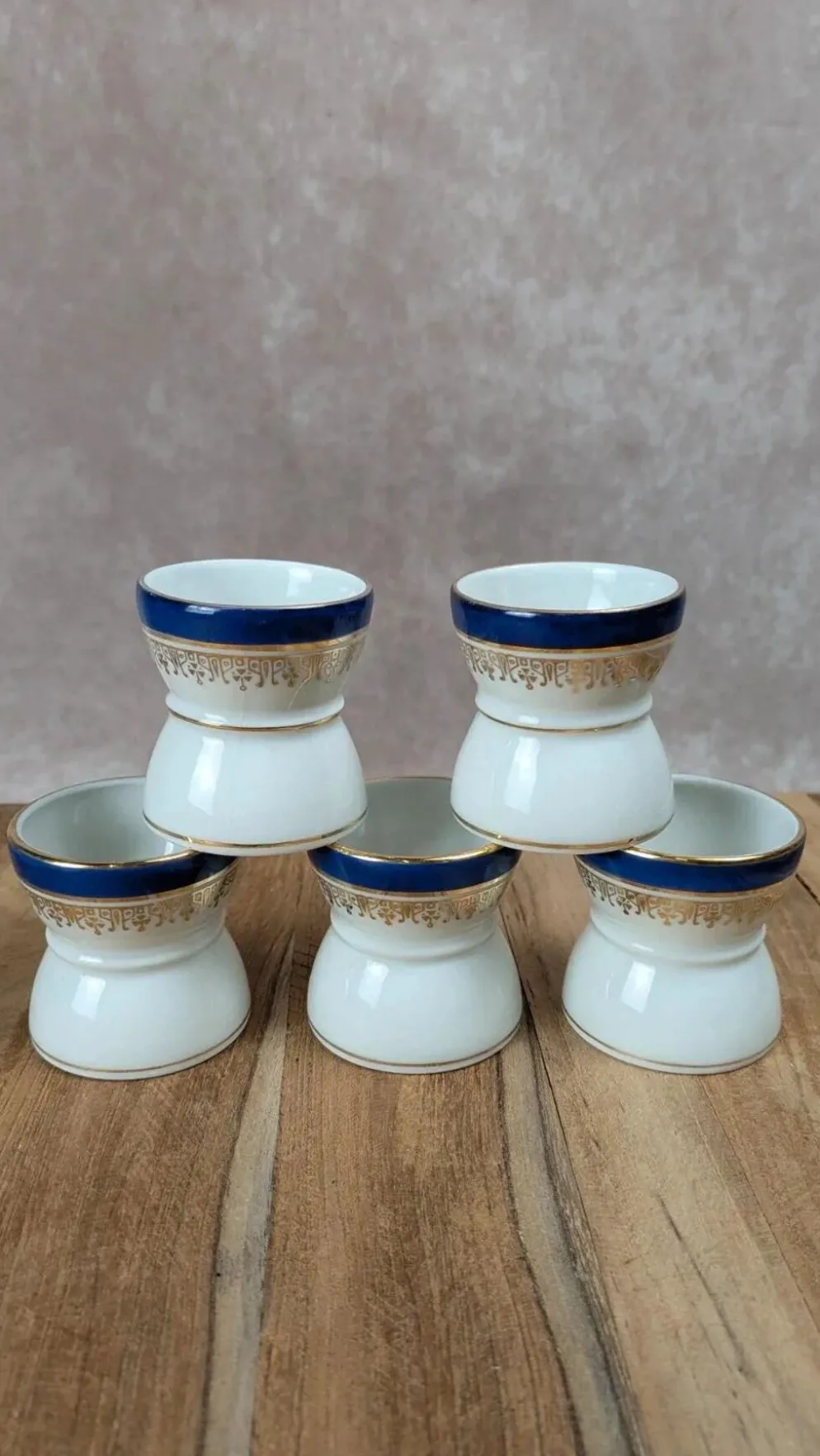Lot de 5 coquetiers en porcelaine bleu et or – vintage élégant