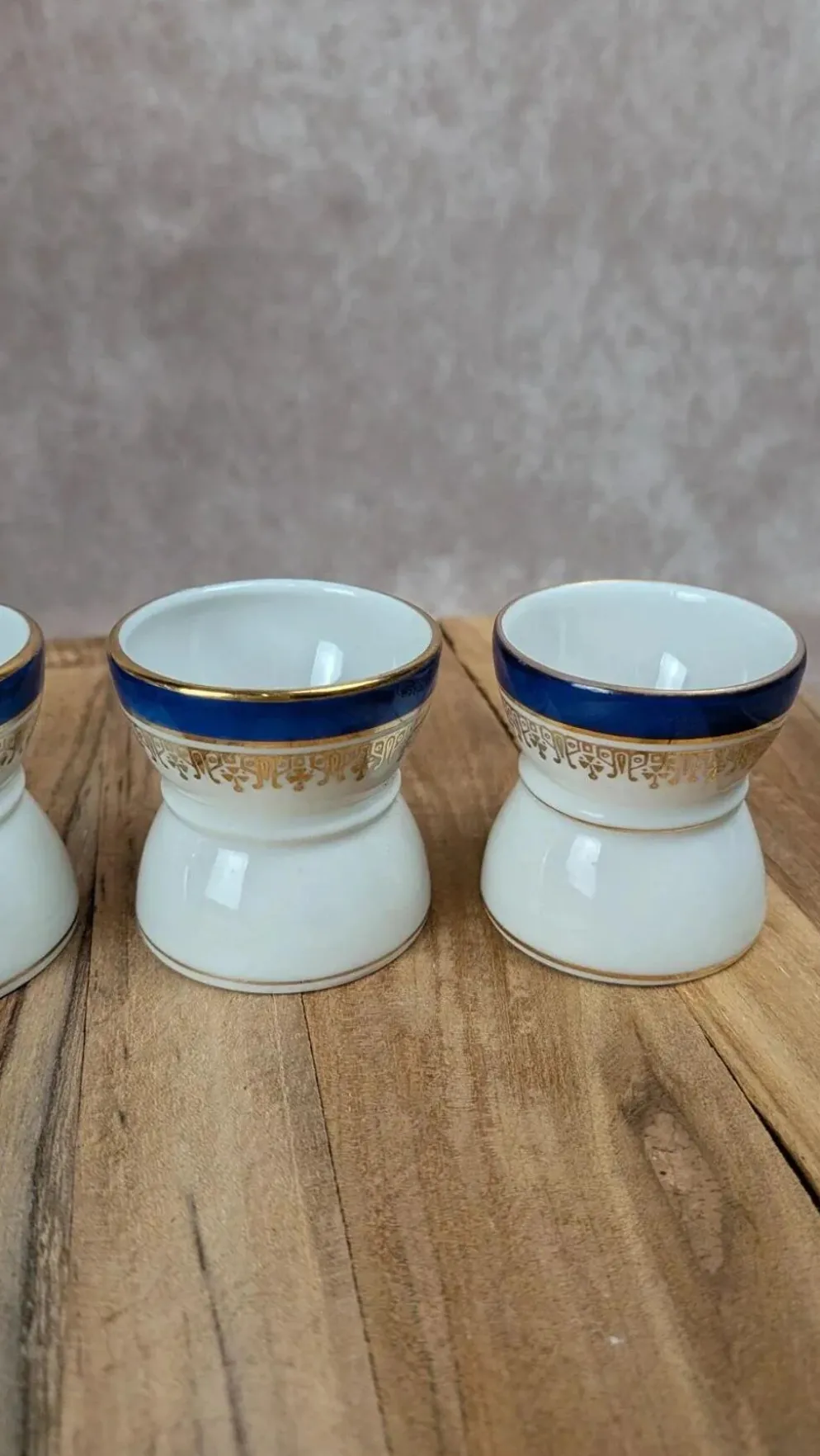 Lot de 5 coquetiers en porcelaine bleu et or – vintage élégant