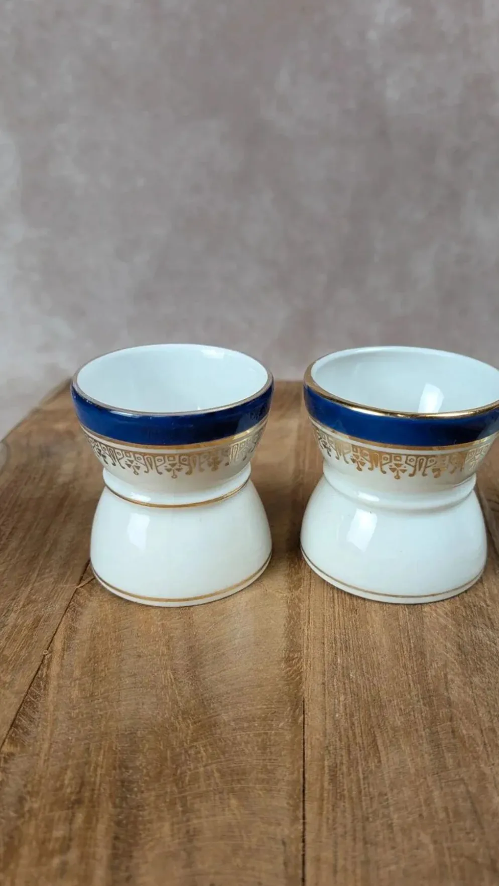 Lot de 5 coquetiers en porcelaine bleu et or – vintage élégant