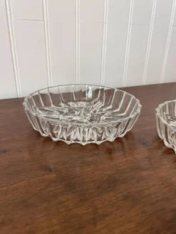 Lot de 2 coupelles anciennes en verre