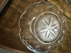 Lot de 8 coupelles en cristal à décor floral, France début XX e s