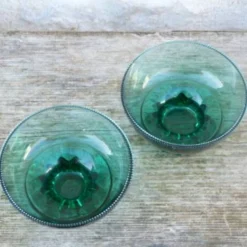 Lot de 2 coupelles en cristal vert foncé