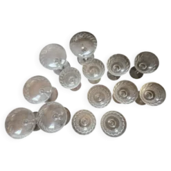 Lot de 13 coupes à champagne vintage en verre taillé / bistrot