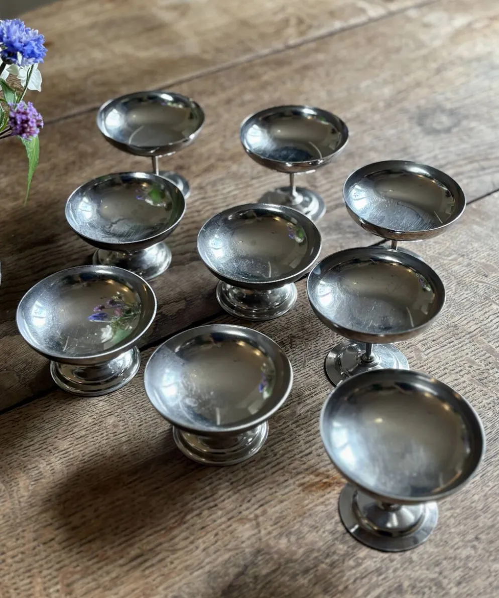 Lot de 9 coupes à dessert vintage en inox argenté