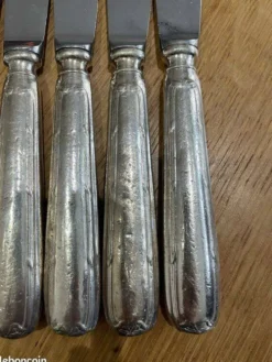 Lot de 6 couteaux en métal argenté 260382