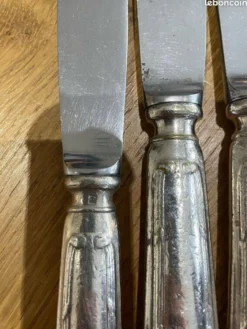 Lot de 6 couteaux en métal argenté 260382