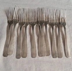 Lot de 19 couverts anciens en métal argenté Ercuis - Style Art Déco /