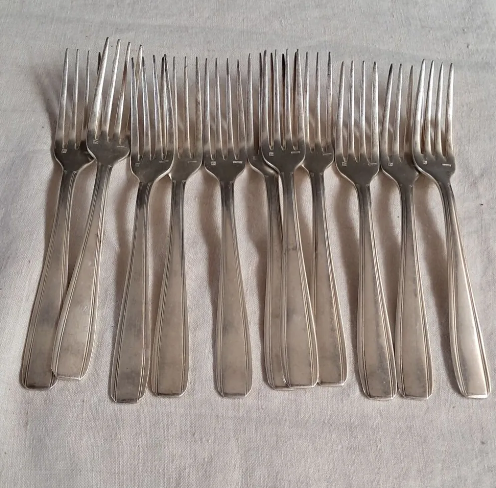 Lot de 19 couverts anciens en métal argenté Ercuis - Style Art Déco /