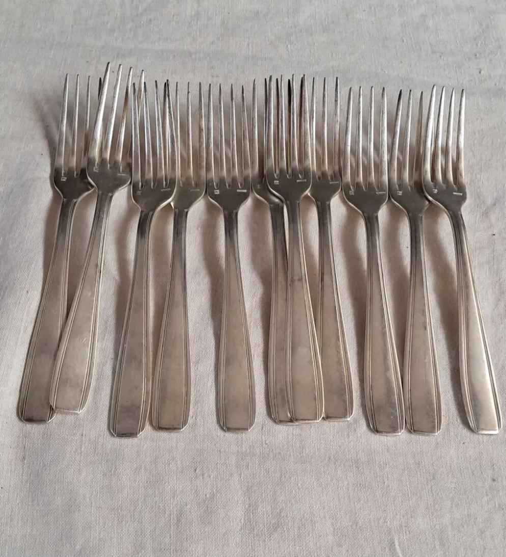 Lot de 19 couverts anciens en métal argenté Ercuis - Style Art Déco /