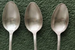 Lot de 12 couverts Ercuis en métal argenté, époque Art nouveau