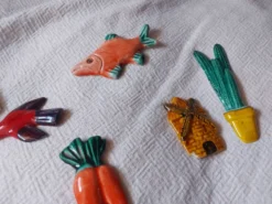 Lot de 10 céramiques animaux , poissons , papillon
