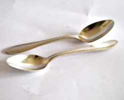 Lot de 2 cuillères à café en argenterie filet orfèvre JA 13,5 cm