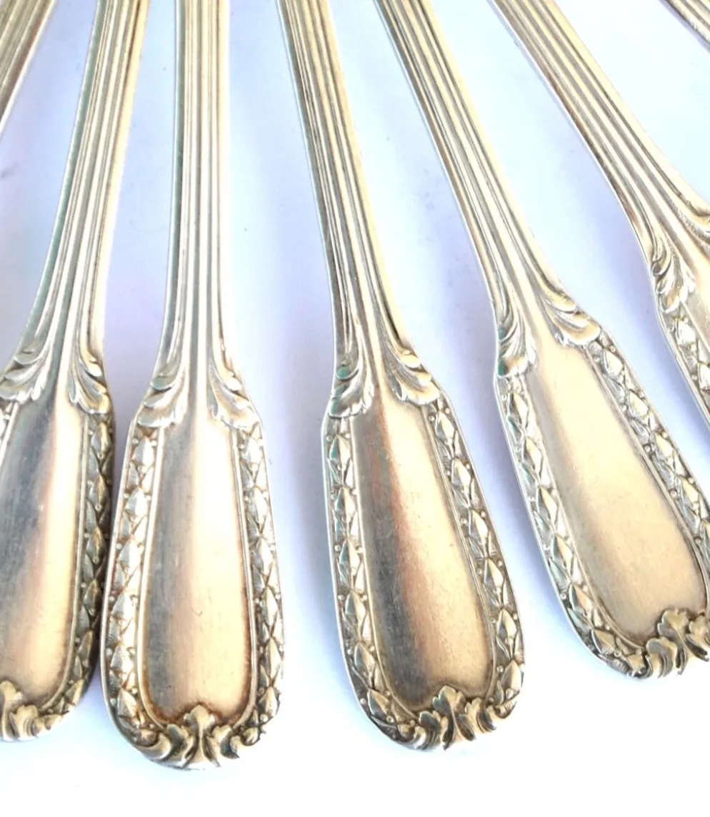 Lot de 8 cuillères à café en métal argenté boulenger décor de rinceaux 14cm