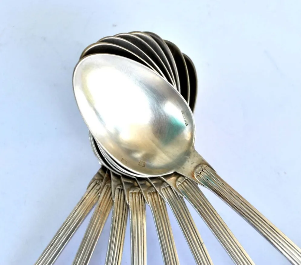 Lot de 8 cuillères à café en métal argenté boulenger décor de rinceaux 14cm