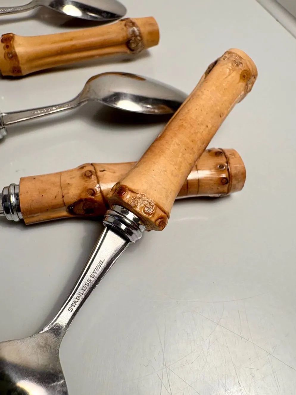 Lot de 6 cuillères à dessert vintage à manches bambou