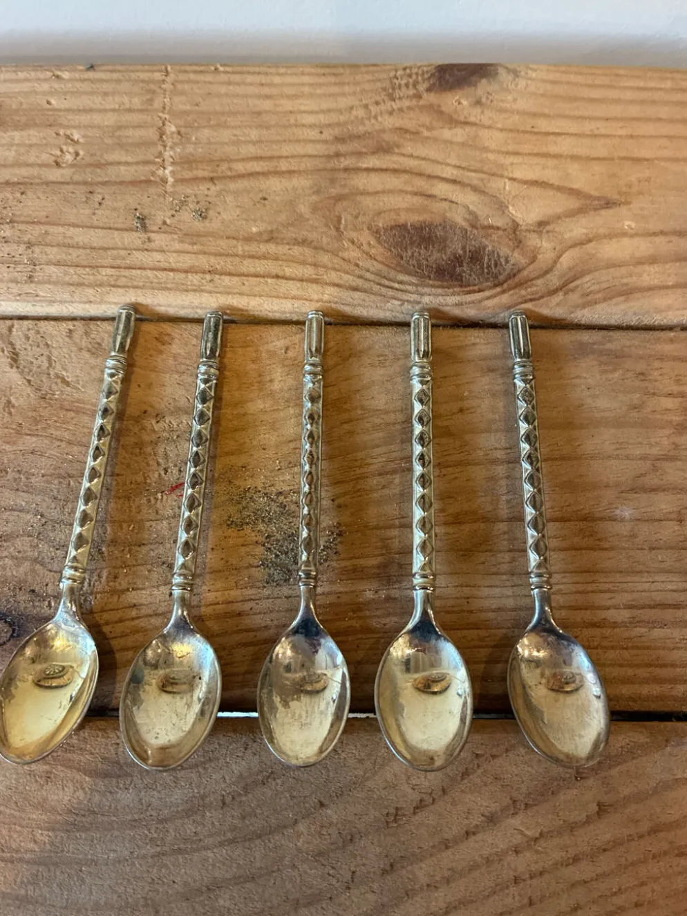 Lot de 5 cuillères à moka/café en métal argenté – Motif géométrique Ar
