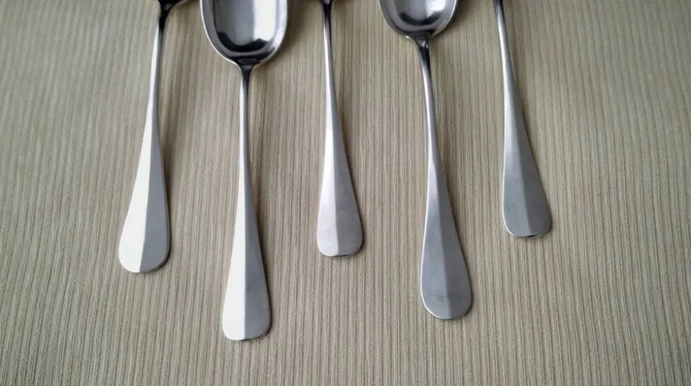 Lot de 5 cuillères à potage en Métal argenté Modèle Uniplat