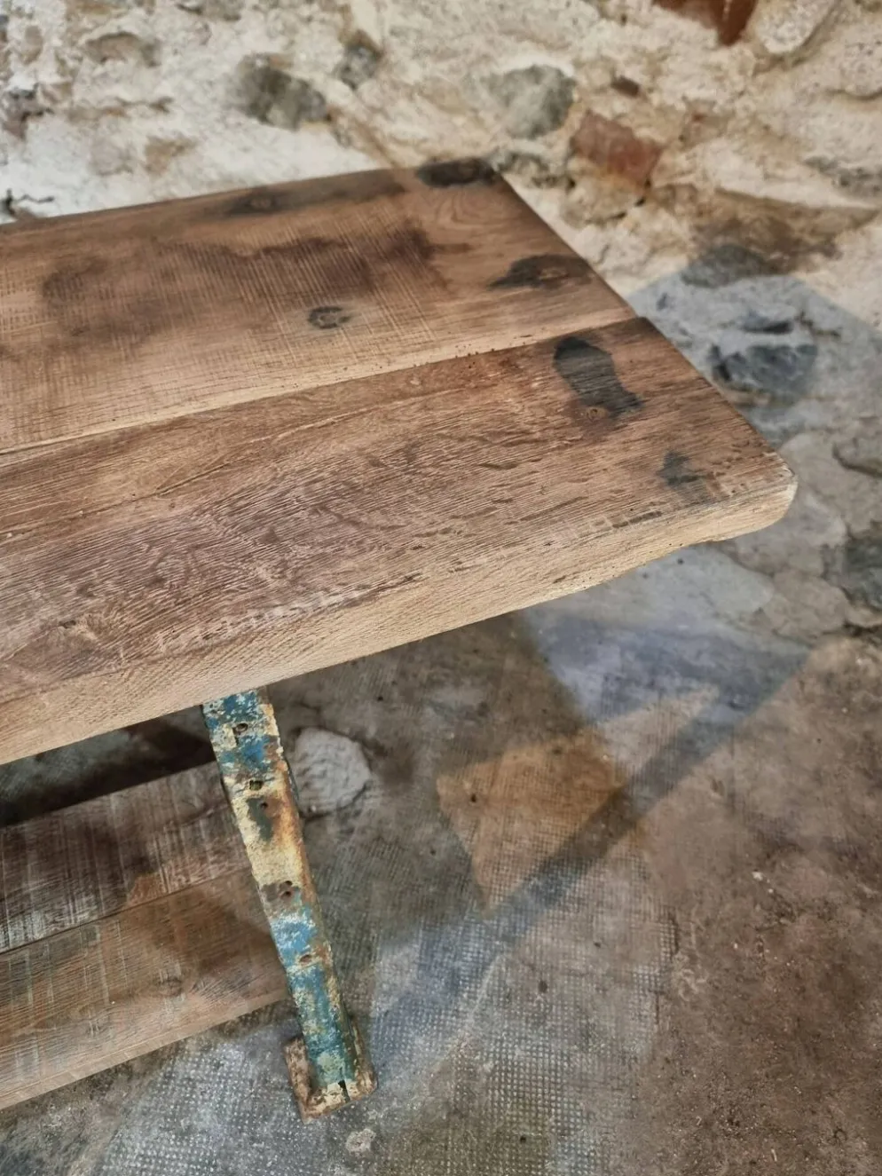 Îlot de cuisine industriel / table console avec base en fonte – France, milieu du XXe siècle