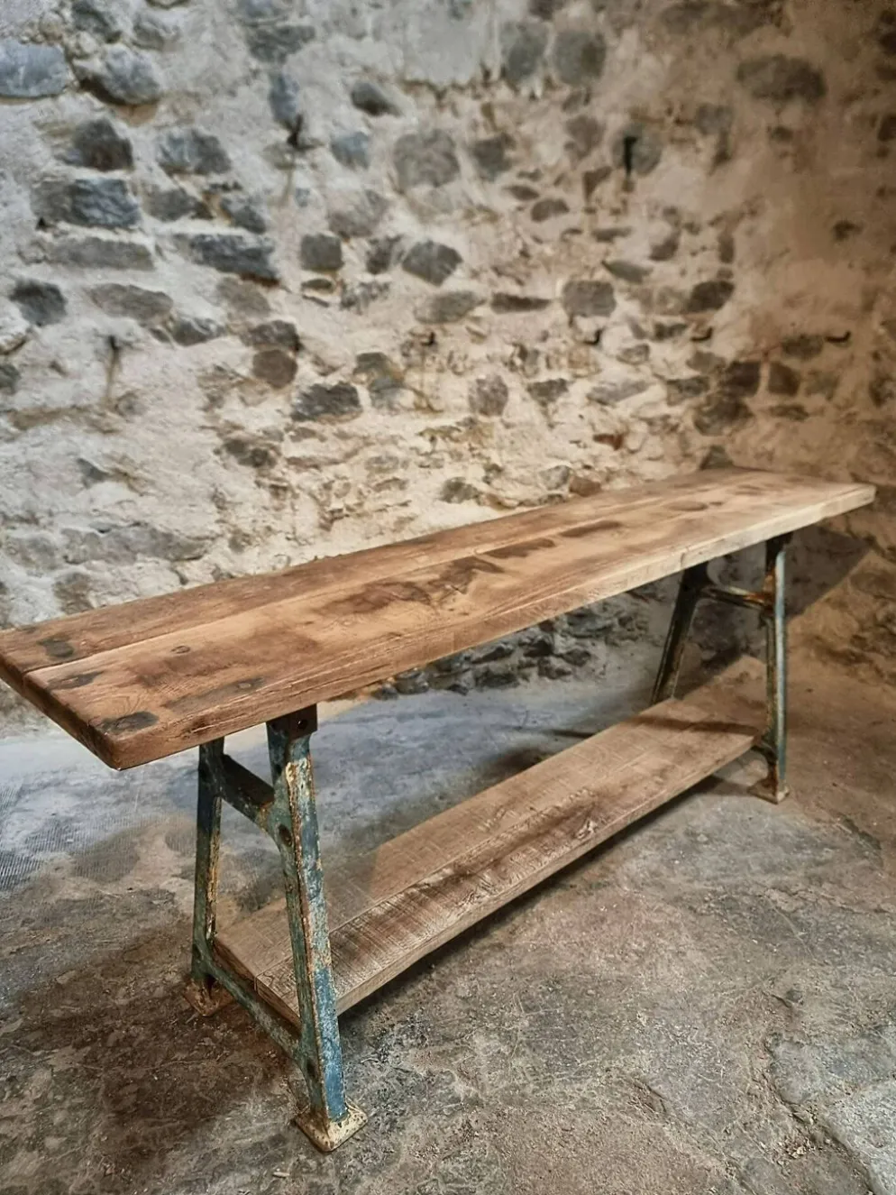 Îlot de cuisine industriel / table console avec base en fonte – France, milieu du XXe siècle