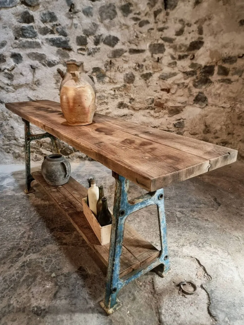 Îlot de cuisine industriel / table console avec base en fonte – France, milieu du XXe siècle