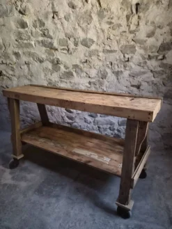 Îlot de cuisine établi français industriel, table de travail ancienne en châtaignier et chêne, vers 1900