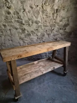 Îlot de cuisine établi français industriel, table de travail ancienne en châtaignier et chêne, vers 1900
