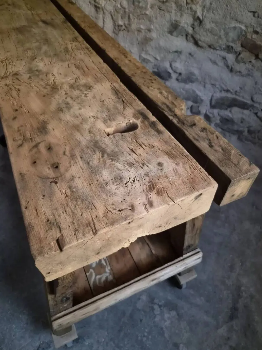 Îlot de cuisine établi français industriel, table de travail ancienne en châtaignier et chêne, vers 1900