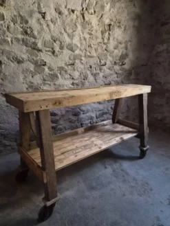 Îlot de cuisine établi français industriel, table de travail ancienne en châtaignier et chêne, vers 1900