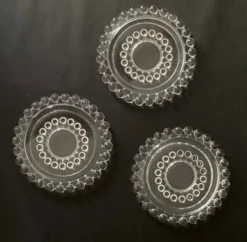 Lot de 3 dessous de bouteille bordure perles - vintge