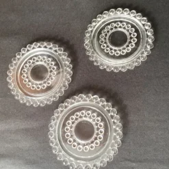 Lot de 3 dessous de bouteille bordure perles - vintge