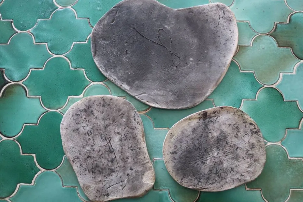Lot de 3 dessous de plats en céramique artisanale raku