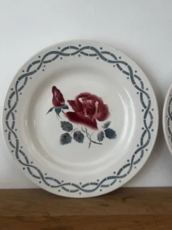Lot de deux assiettes plates et deux creuses digoin janine