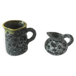 Lot de deux petit pot à lait Vallauris jaune noir