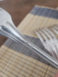 Lot de 4 fourchettes décor à filet