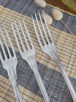 Lot de 4 fourchettes décor à filet