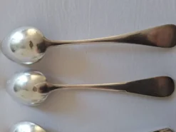 Lot de 4 fourchettes et 4 cuillères à soupe