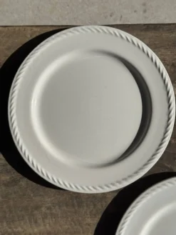 Lot de 3 grandes assiettes blanches classiques D24,5