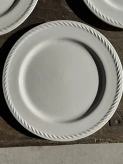 Lot de 3 grandes assiettes blanches classiques D24,5